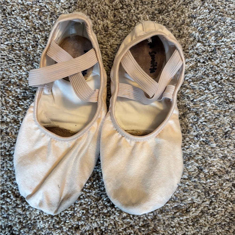 Capezio pink Hanami canvas ballet flats